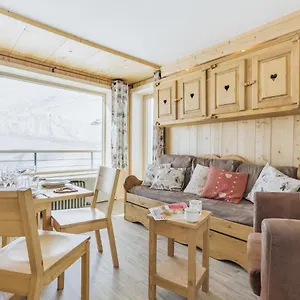  Apartment Altitude 2100 By Interhome